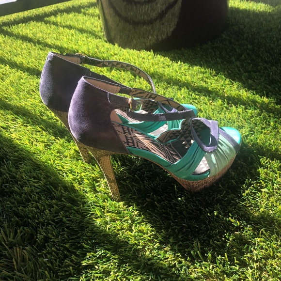 Jessica Simpson Platform Pump, Size 6B - Picture 1 of 6